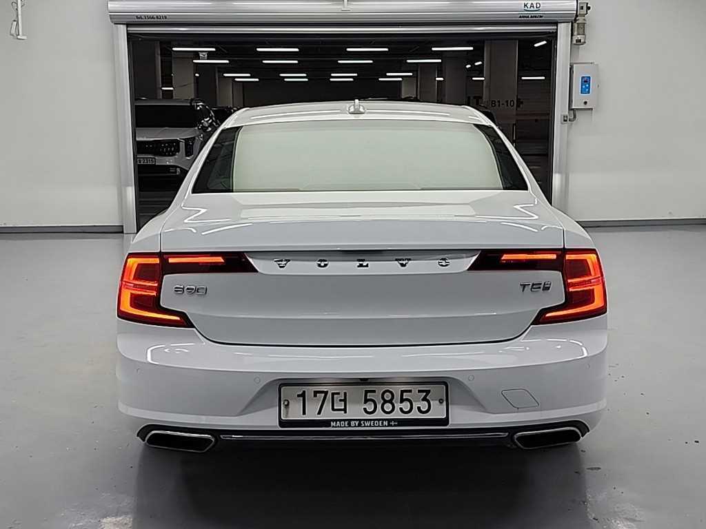 Volvo S90 - Vista 3