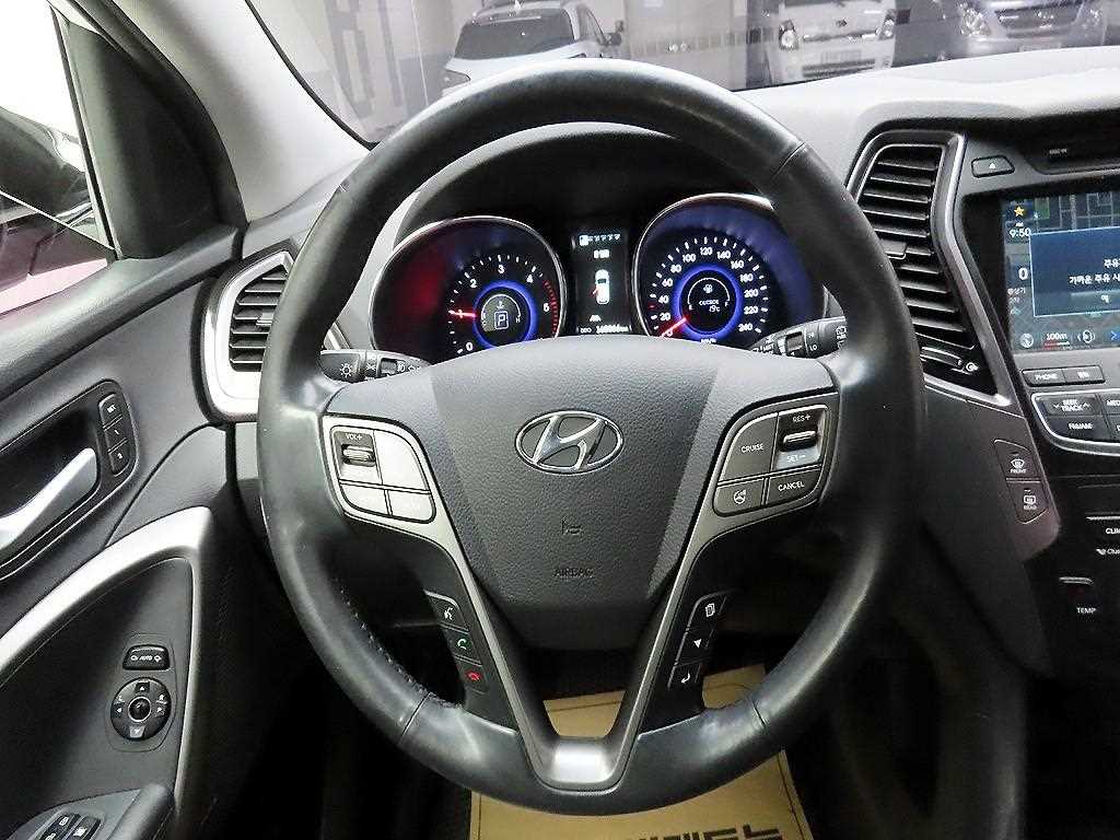 HYUNDAI Santa Fe - Vista 7
