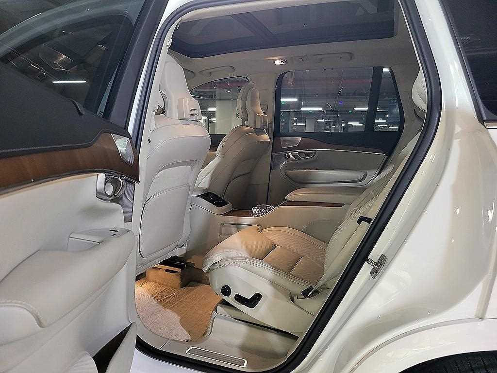 Volvo XC90 - Vista 8