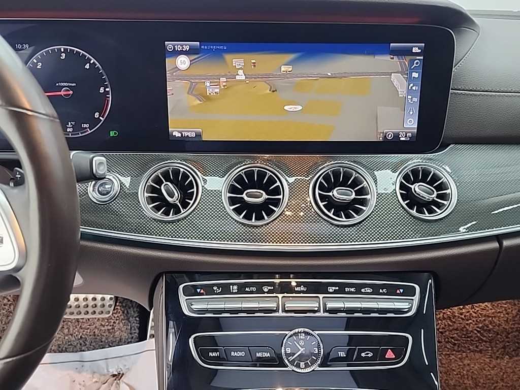 Mercedes Benz CLS Class - Vista 10