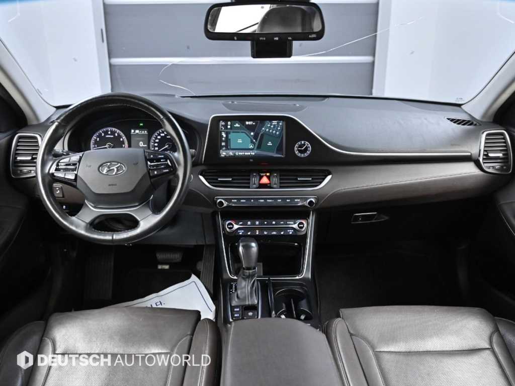 HYUNDAI Grandeur - Vista 7