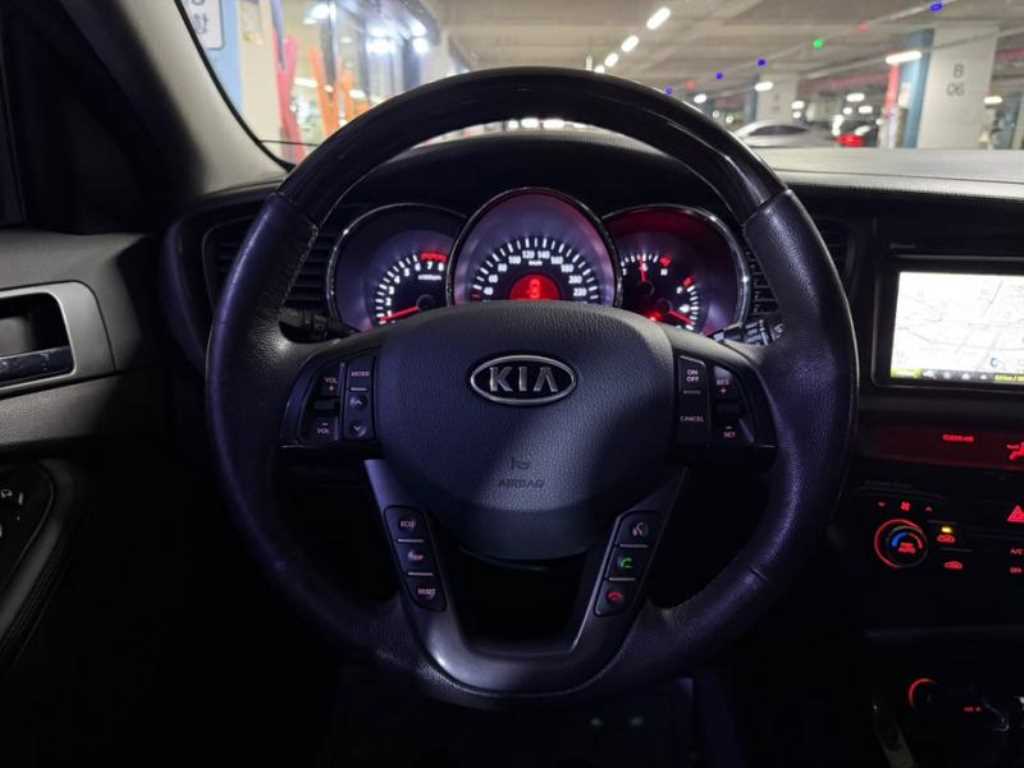 KIA K5 - Vista 8