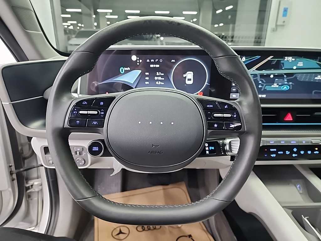 HYUNDAI Ioniq 6 - Vista 9