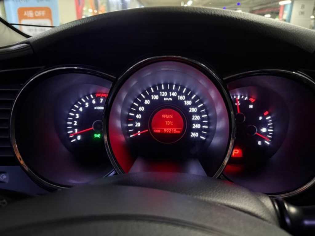 KIA K5 - Vista 9