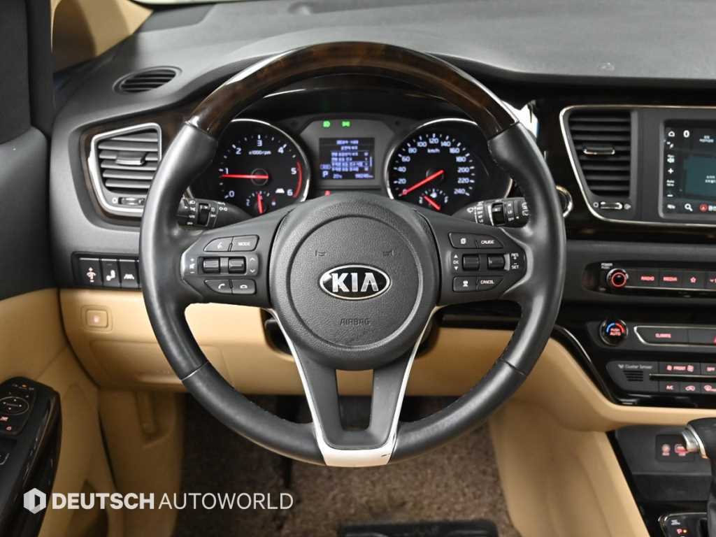 KIA Carnival 2019 Blanco - Importación desde Corea - HF Imports Iquique - Foto 13