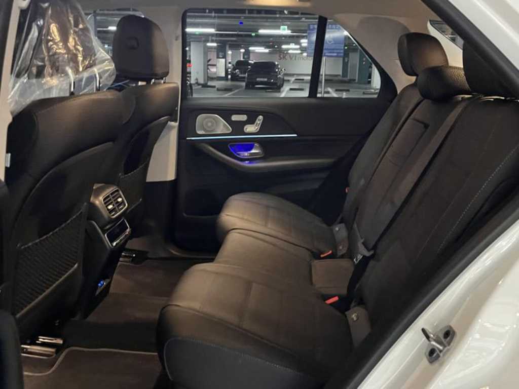 Mercedes Benz GLE Class - Vista 8