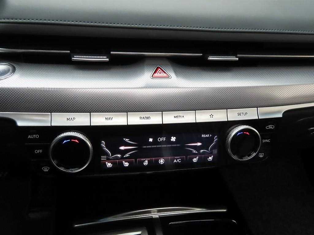 Genesis G80 - Vista 9