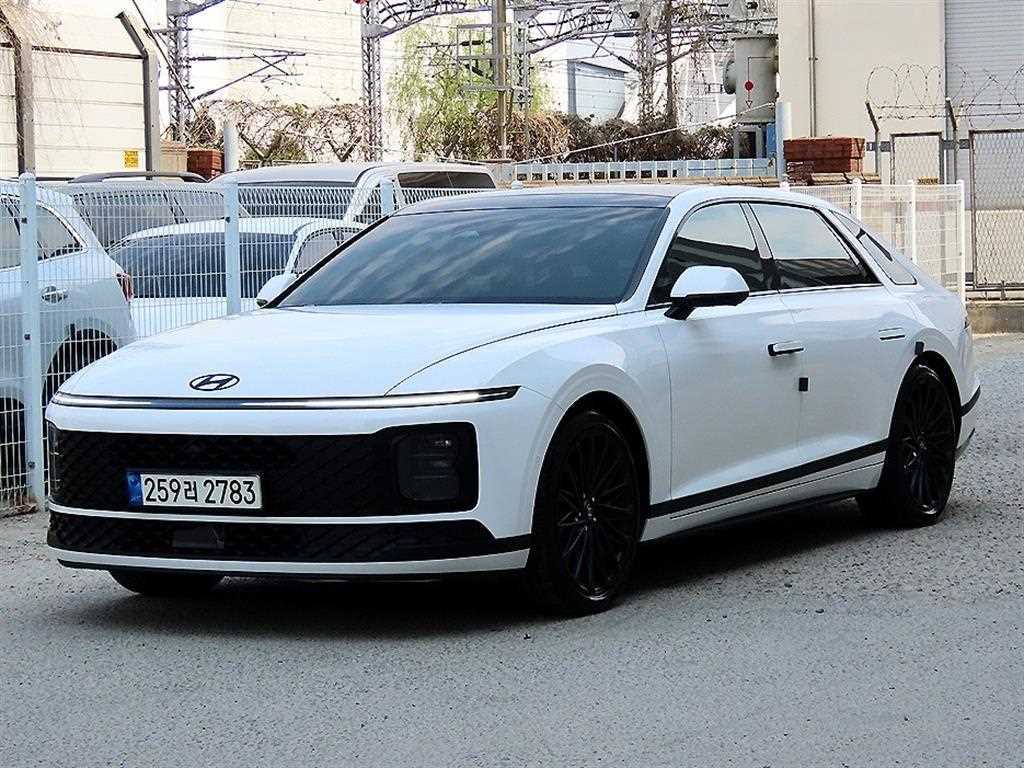 HYUNDAI Grandeur - Vista 2