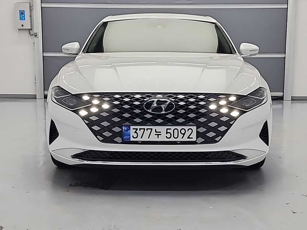 HYUNDAI Grandeur - Vista 2