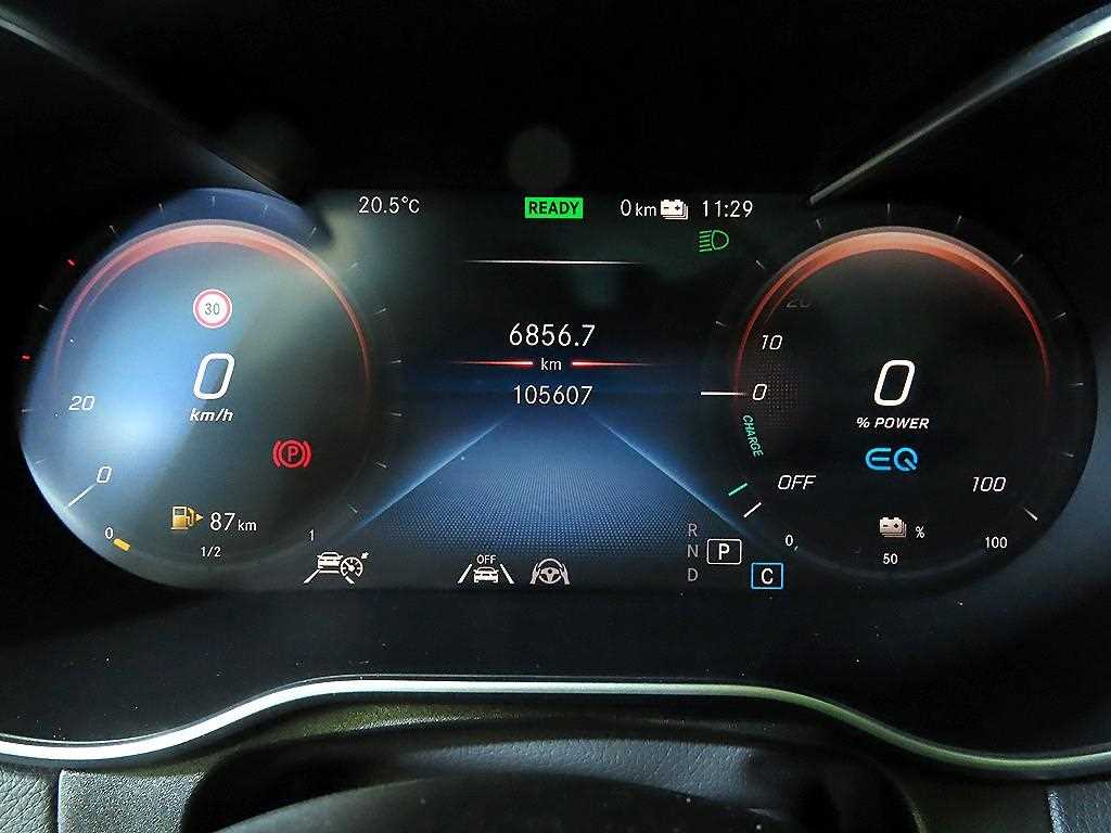 Mercedes Benz GLC Class - Vista 9
