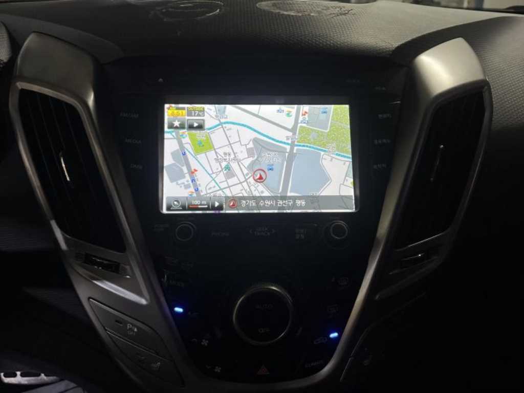HYUNDAI Veloster - Vista 10