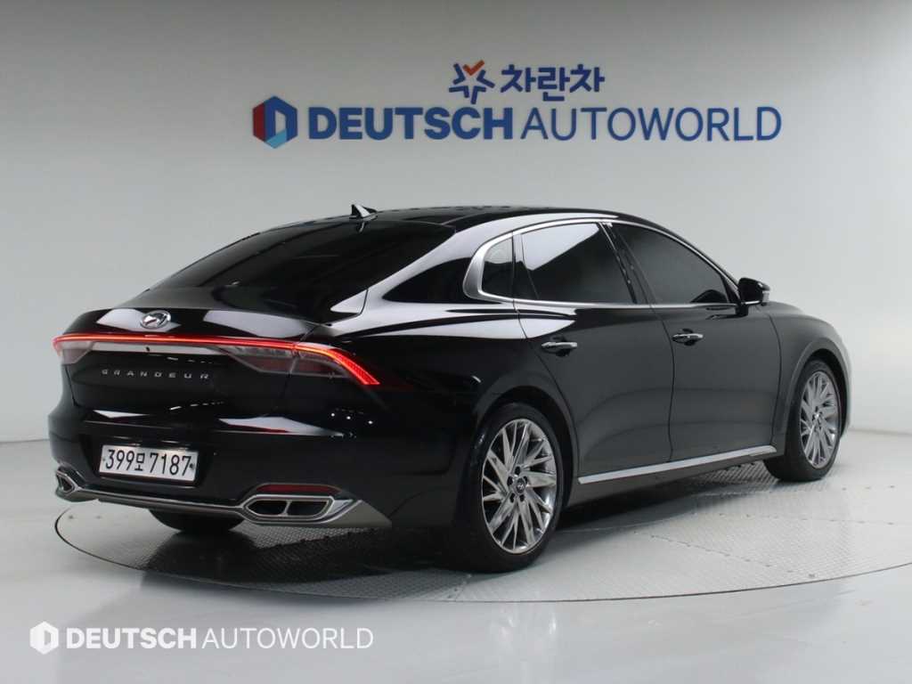 HYUNDAI Grandeur - Vista 2