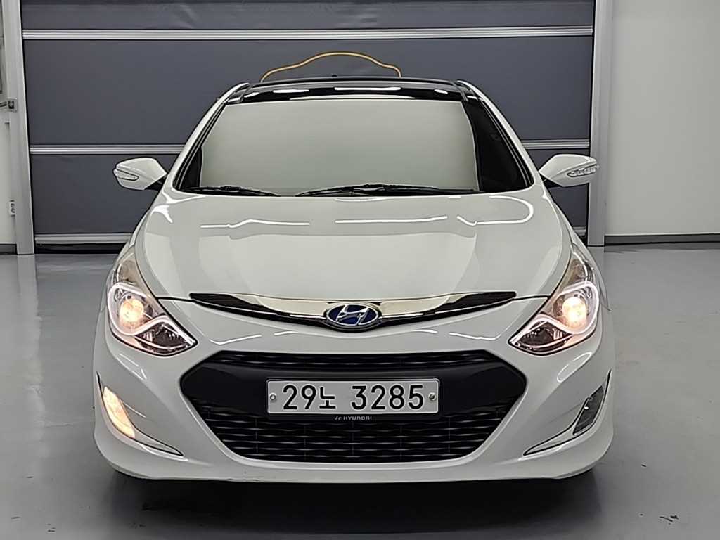HYUNDAI Sonata - Vista 2