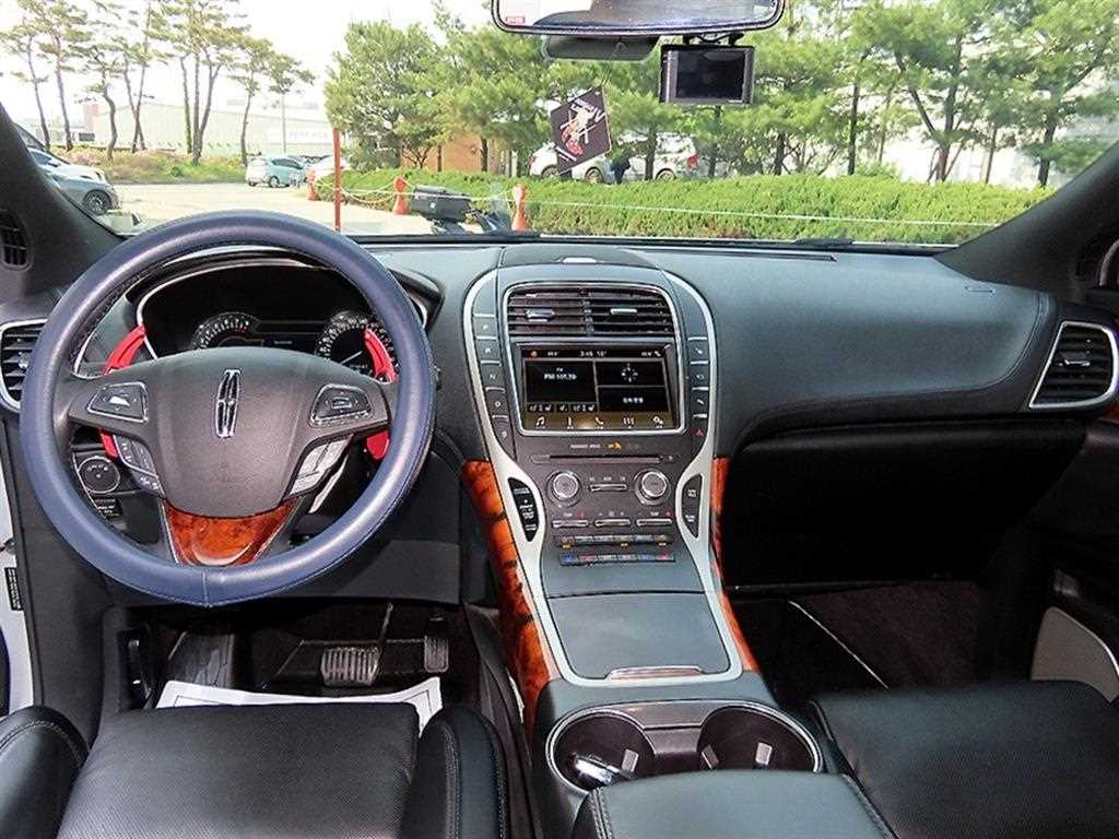Lincoln MKX - Vista 7