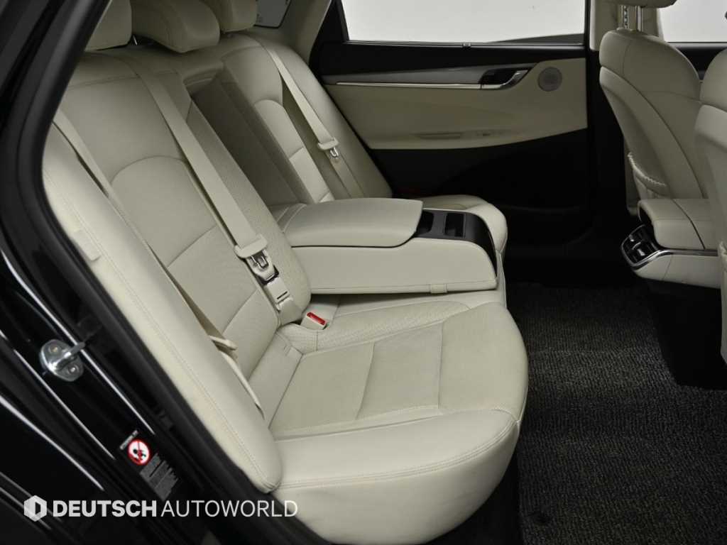 HYUNDAI Grandeur - Vista 12