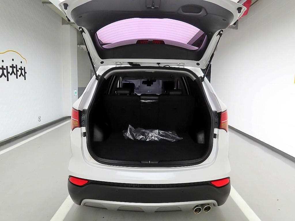 HYUNDAI Santa Fe - Vista 5