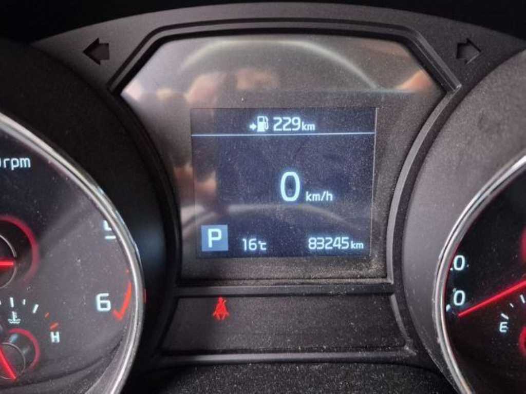 KIA Carnival - Vista 6