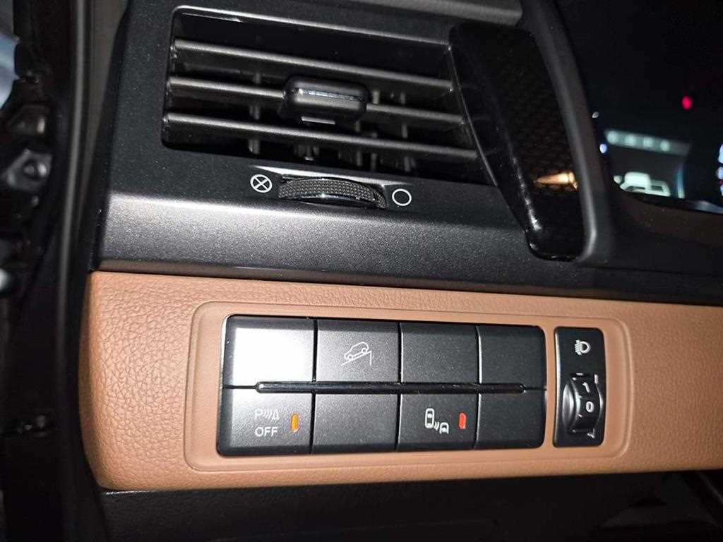 Ssangyong Rexton 2021 Gris - Importación desde Corea - HF Imports Iquique - Foto 13