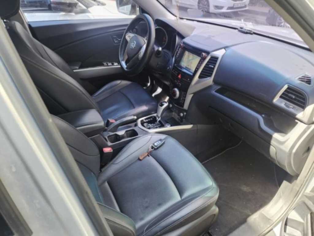 Ssangyong Tivoli - Vista 7