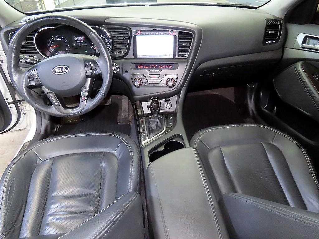 KIA K5 - Vista 10