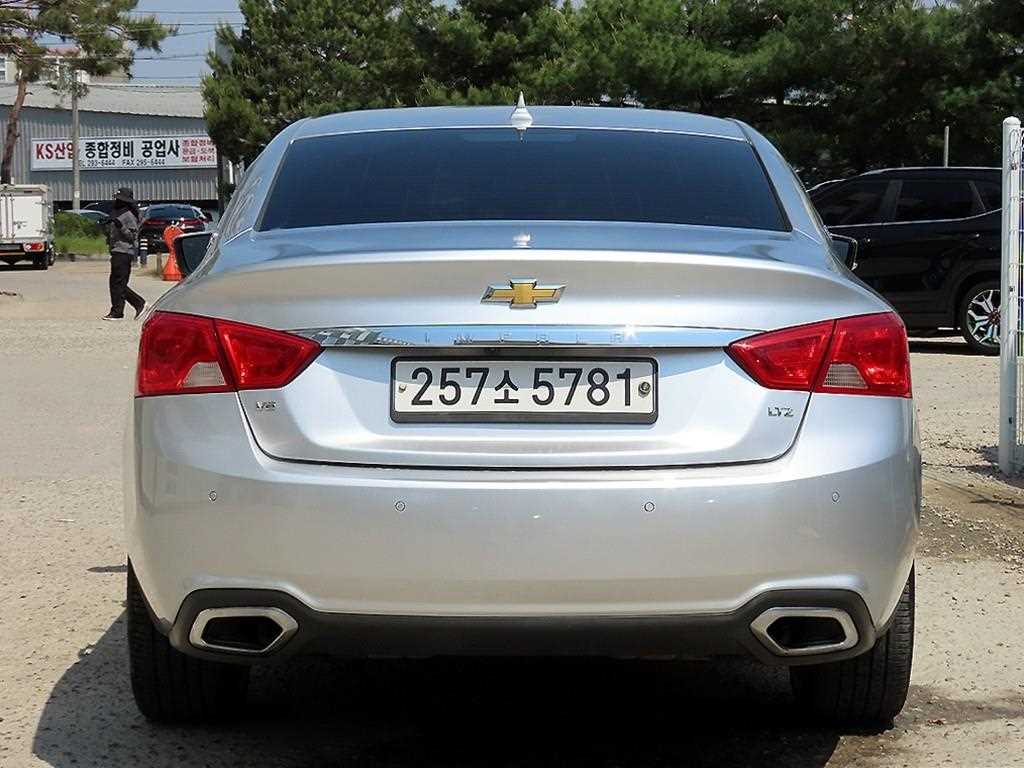 Chevrolet Impala - Vista 4
