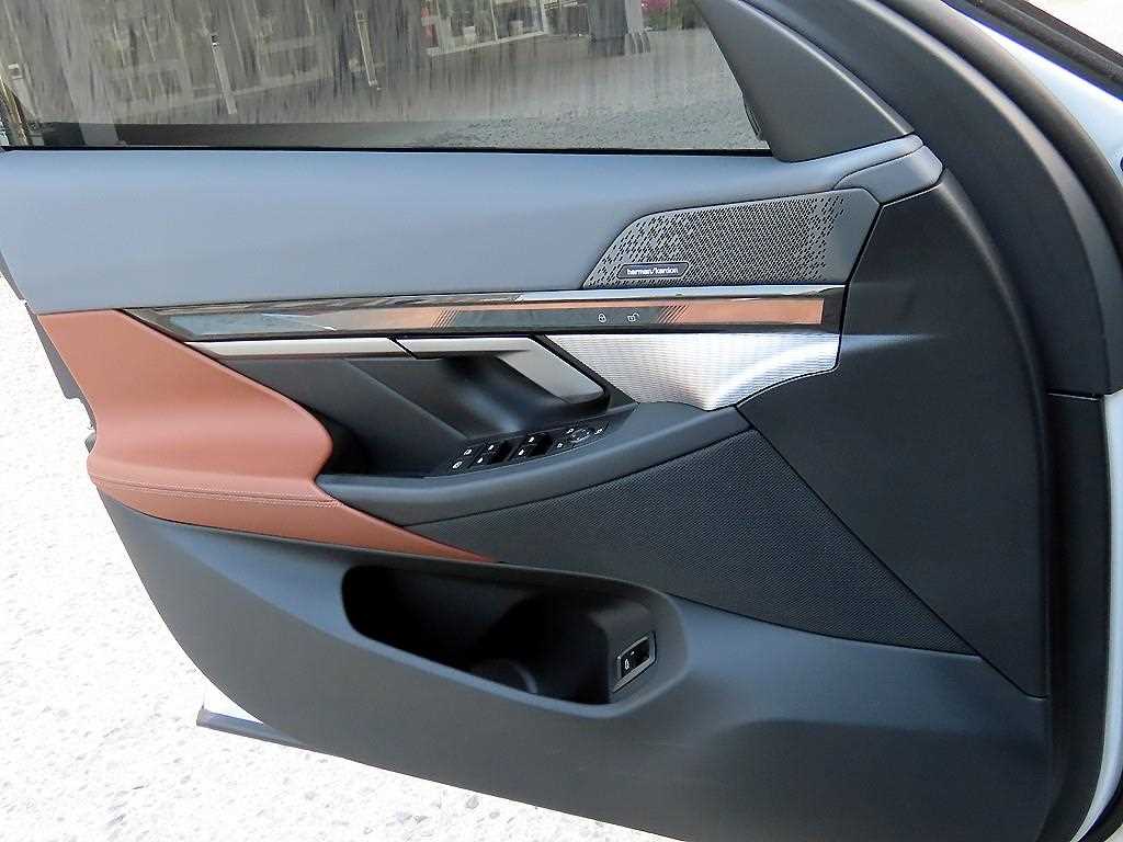BMW 5 Series - Vista 12