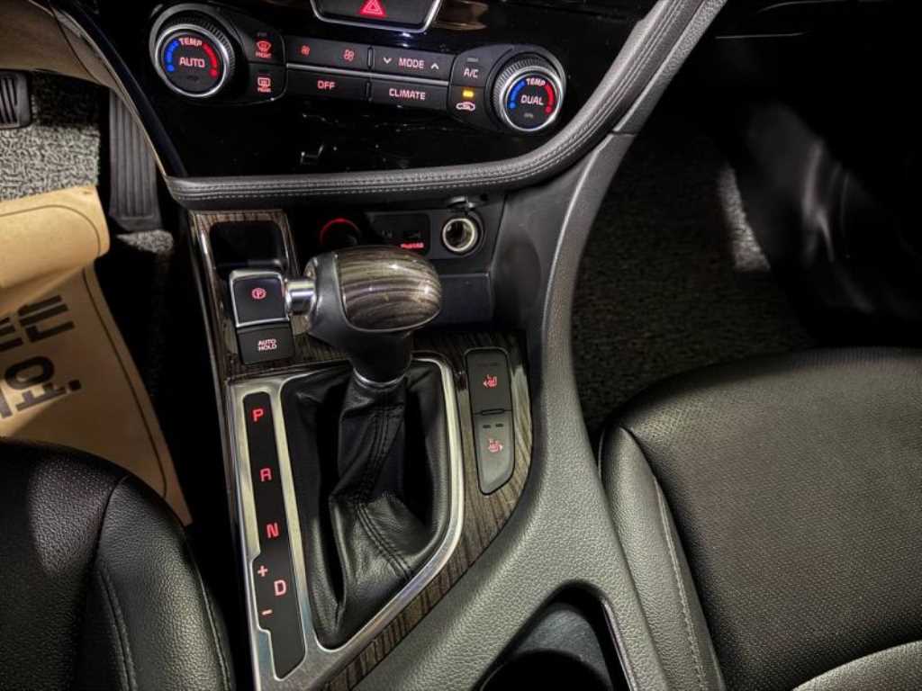 KIA K5 - Vista 12