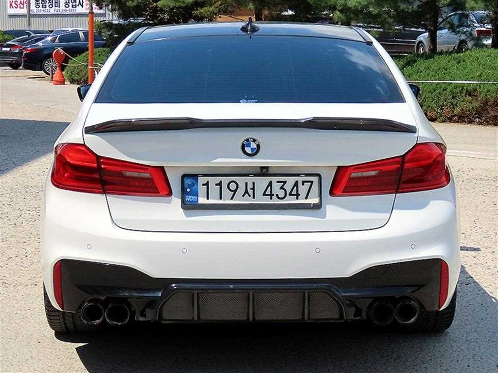 BMW 5 Series - Vista 4