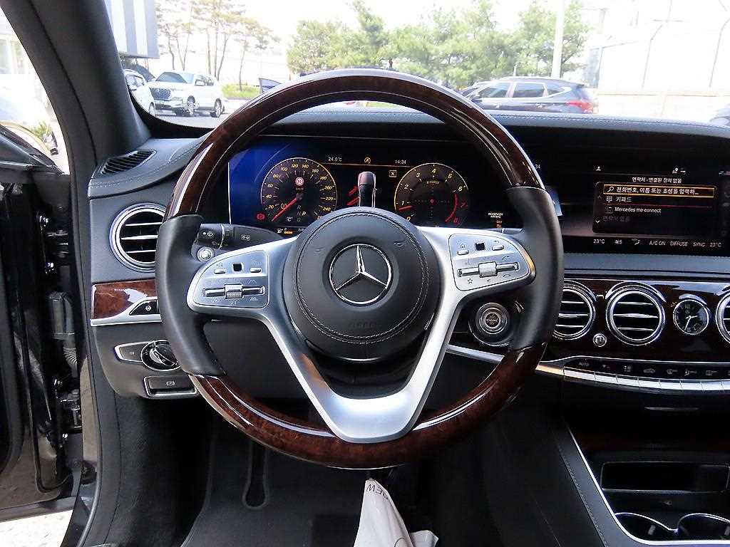 Mercedes Benz S Class - Vista 8