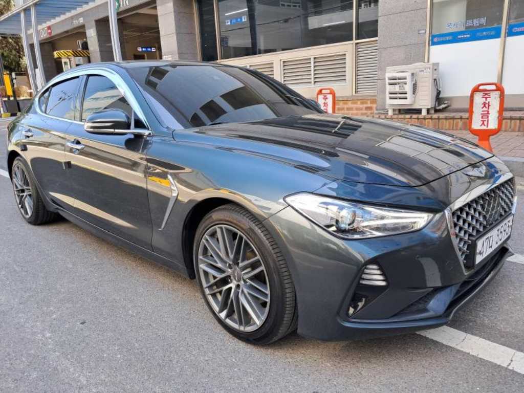 Genesis G70 - Vista 3