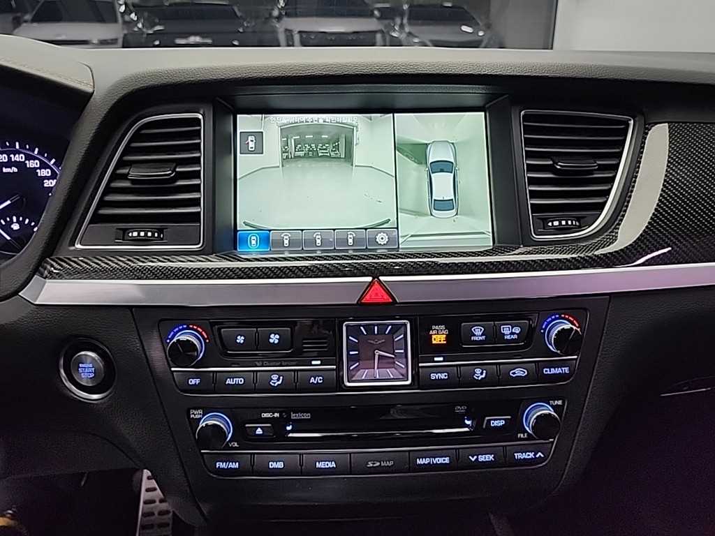 Genesis G80 - Vista 10