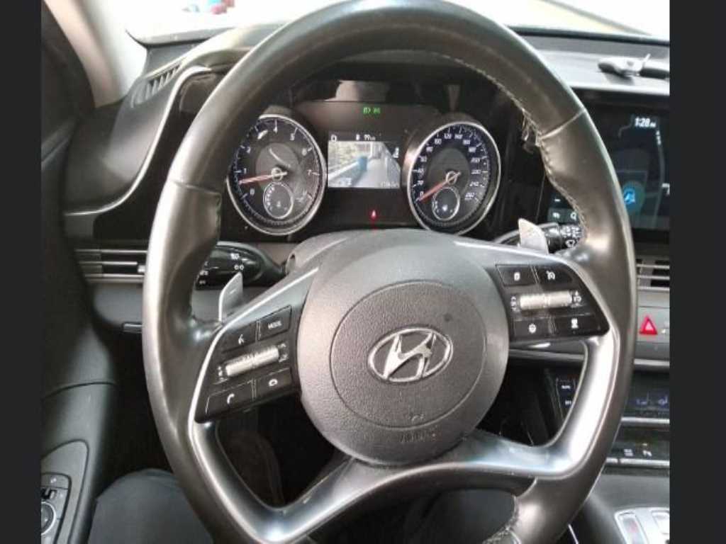 HYUNDAI Grandeur - Vista 4