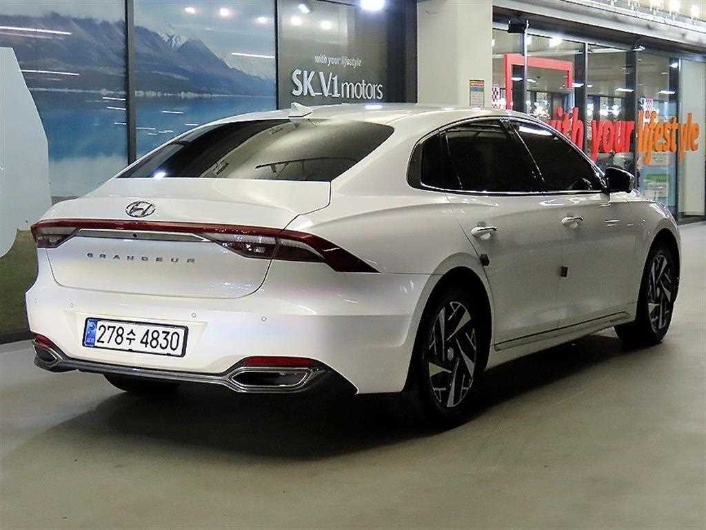 HYUNDAI Grandeur - Vista 4