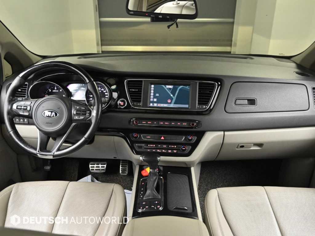 KIA Carnival - Vista 7