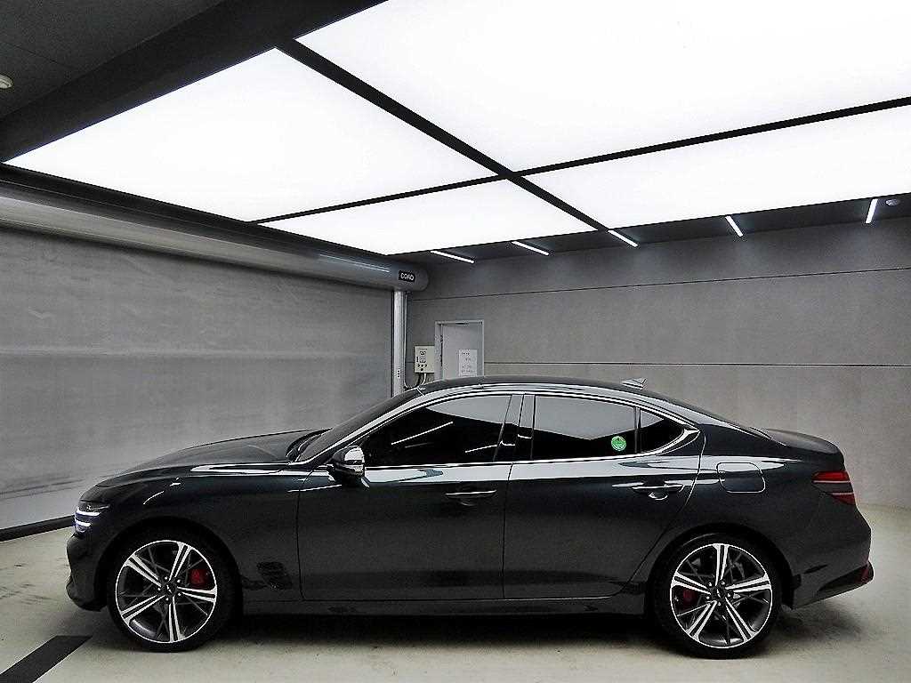 Genesis G70 - Vista 4