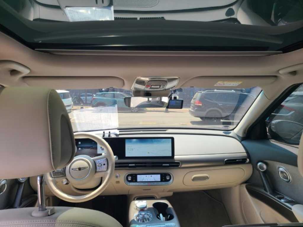 Genesis GV60 - Vista 7