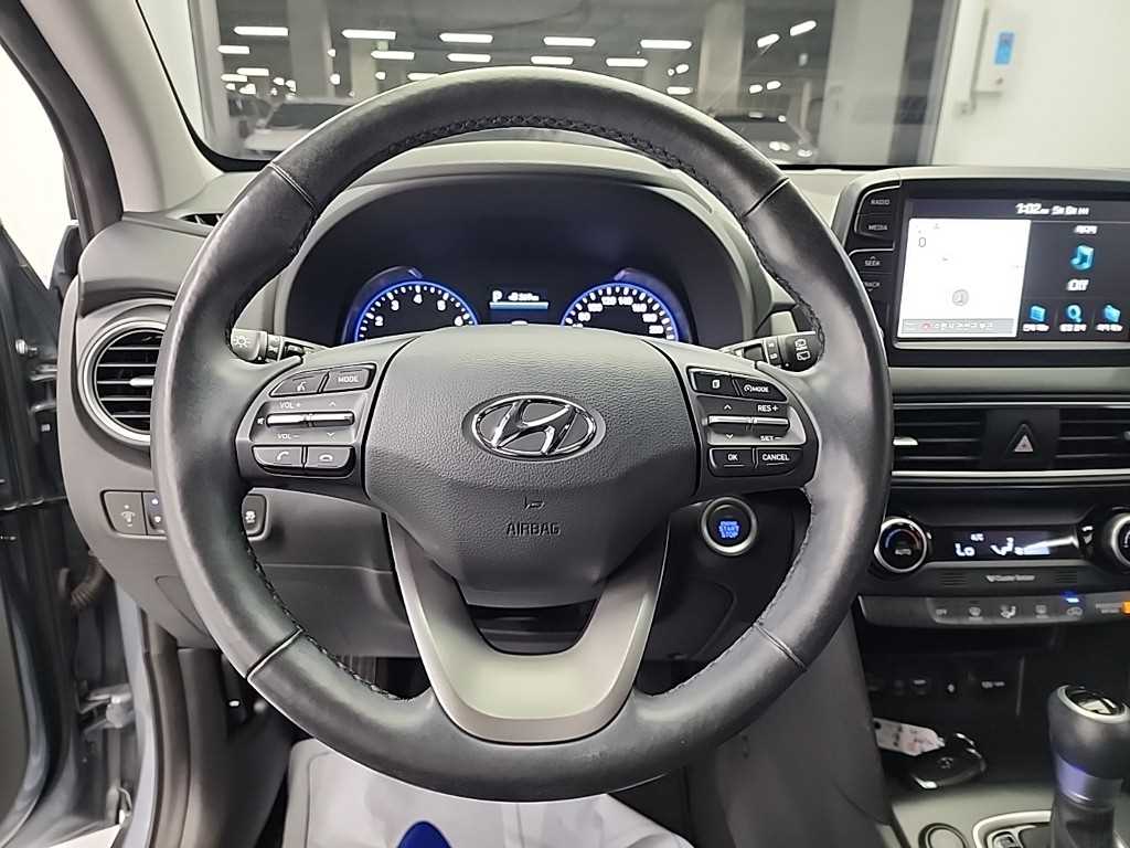HYUNDAI Kona - Vista 9
