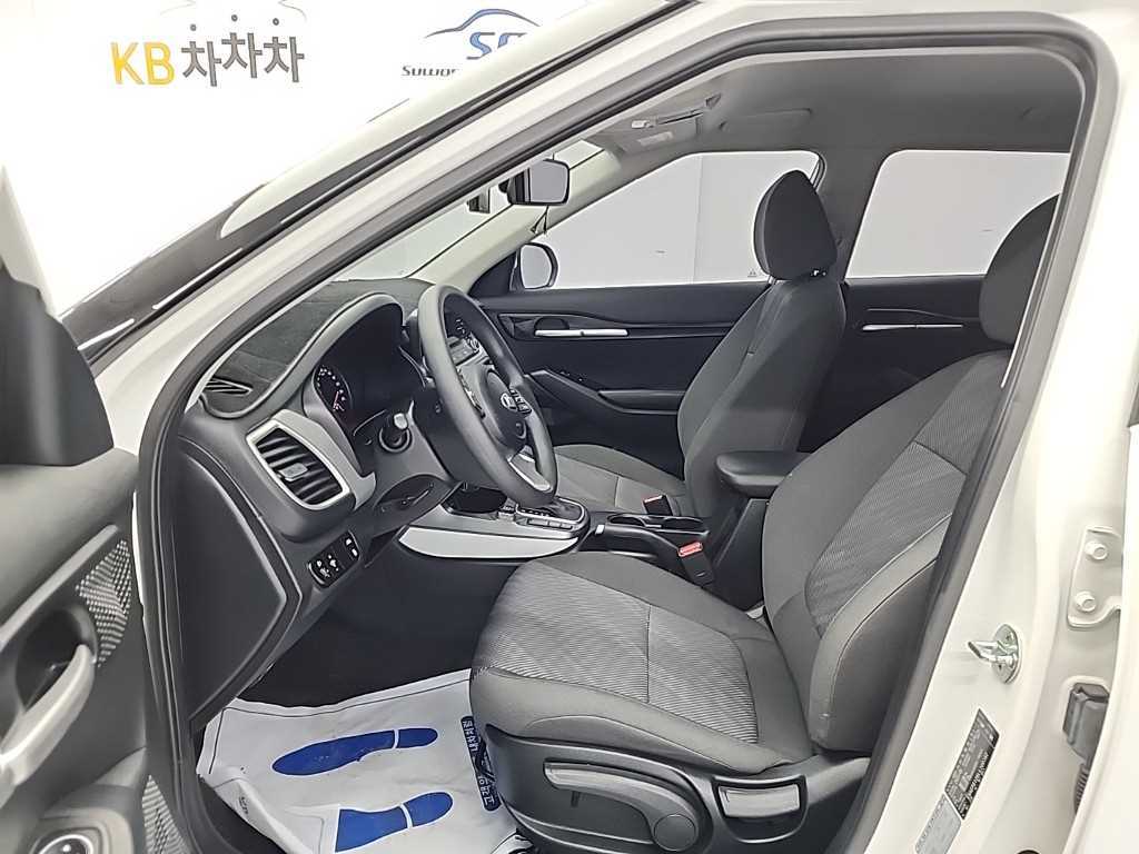 KIA Seltos - Vista 11