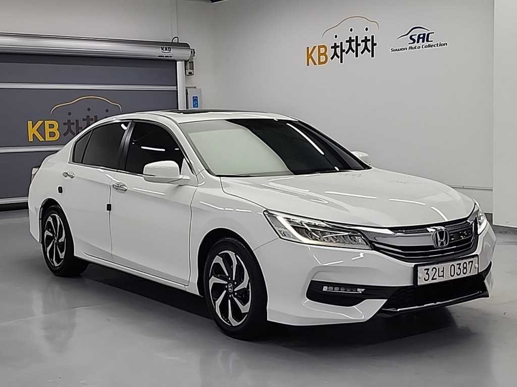 Honda Accord - Vista 4
