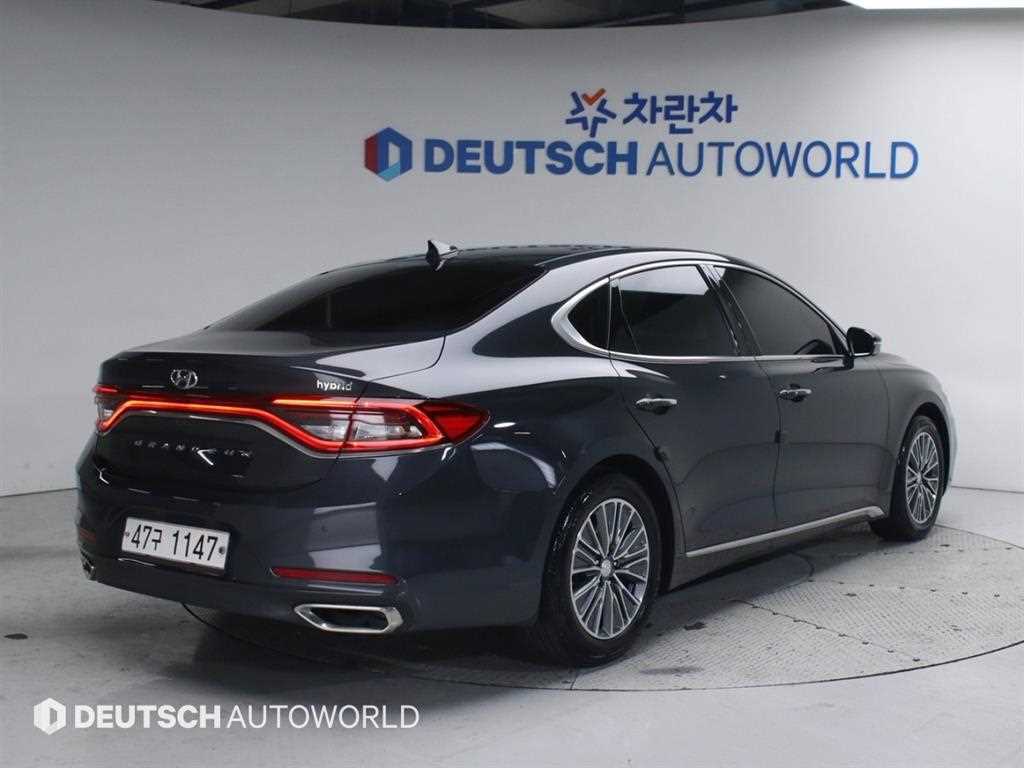 HYUNDAI Grandeur - Vista 2