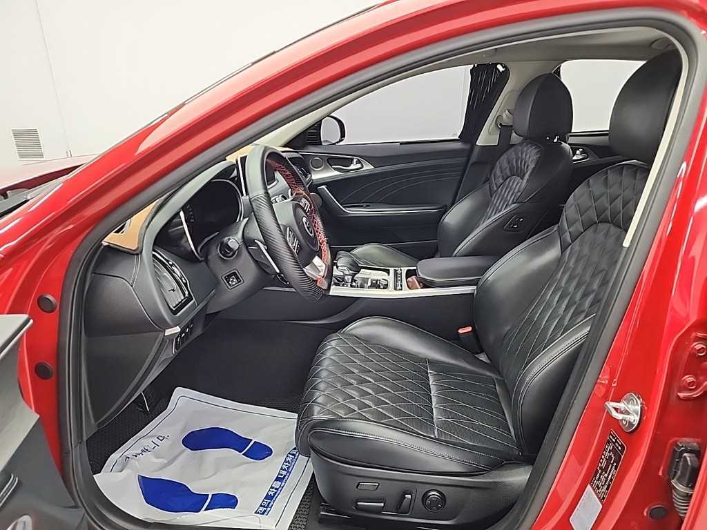 KIA Stinger - Vista 11