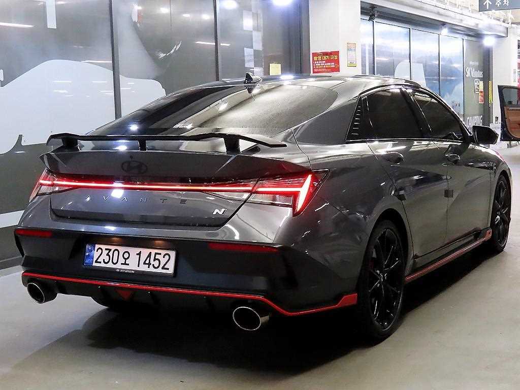 HYUNDAI Avante - Vista 4