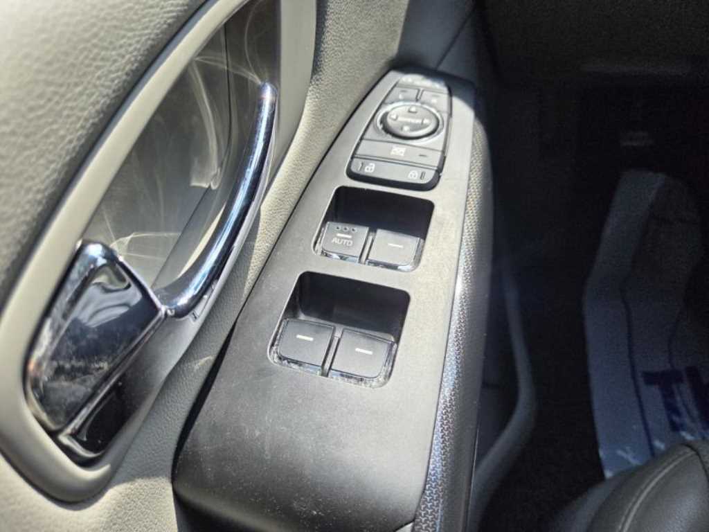 KIA Carnival - Vista 12