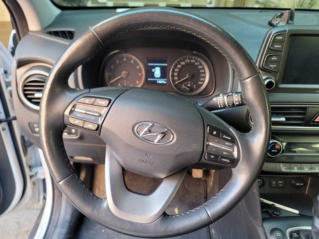 HYUNDAI Kona - Vista 8