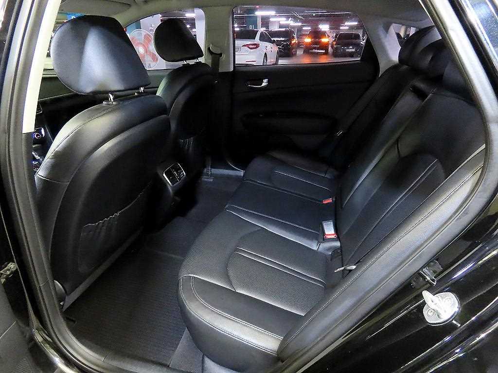 KIA K5 - Vista 7
