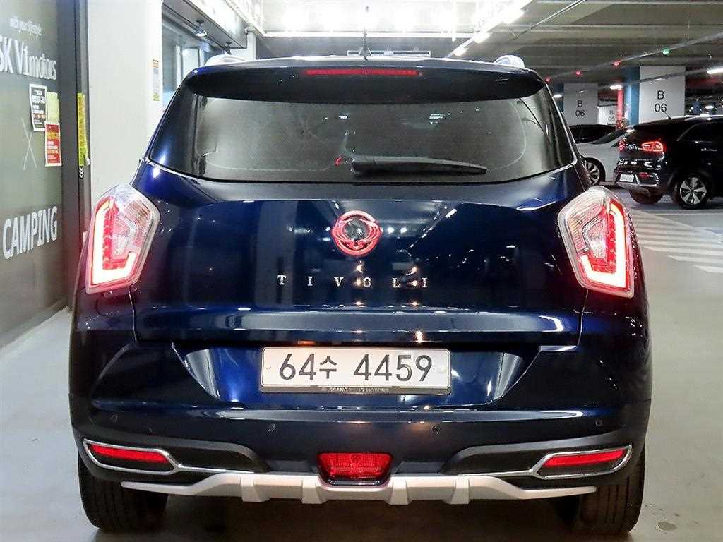 Ssangyong Tivoli - Vista 5
