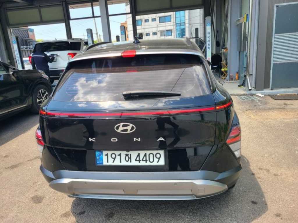 HYUNDAI Kona - Vista 4