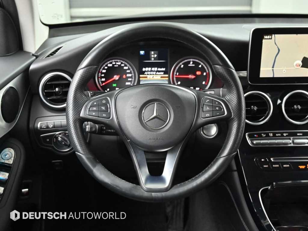 Mercedes Benz GLC Class 2017 Negro - Importación desde Corea - HF Imports Iquique - Foto 13