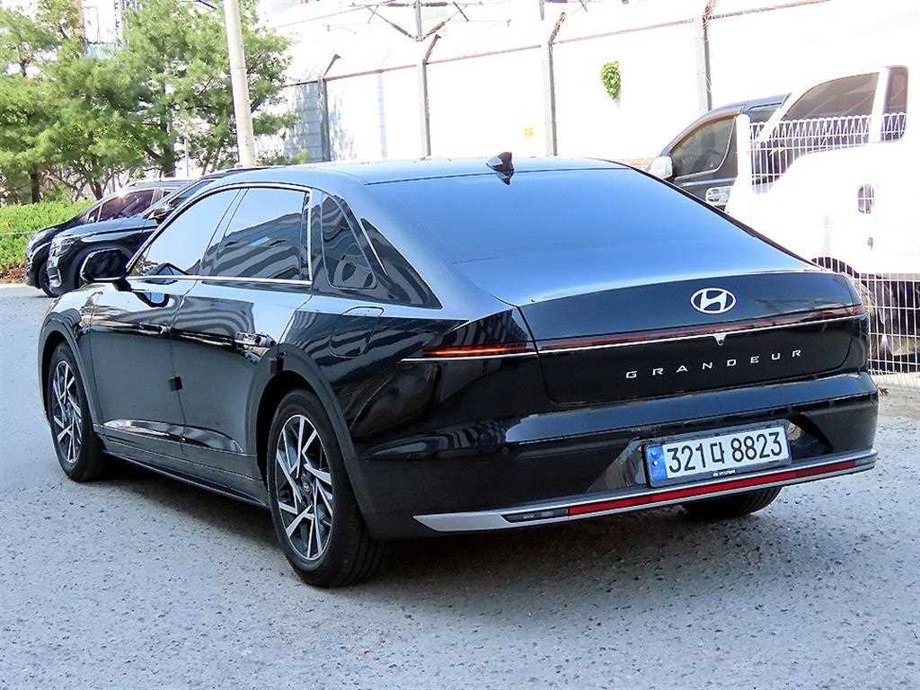HYUNDAI Grandeur - Vista 3