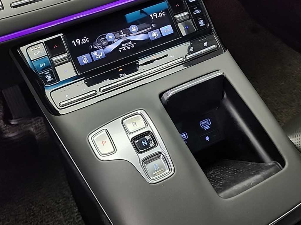 HYUNDAI Grandeur - Vista 8